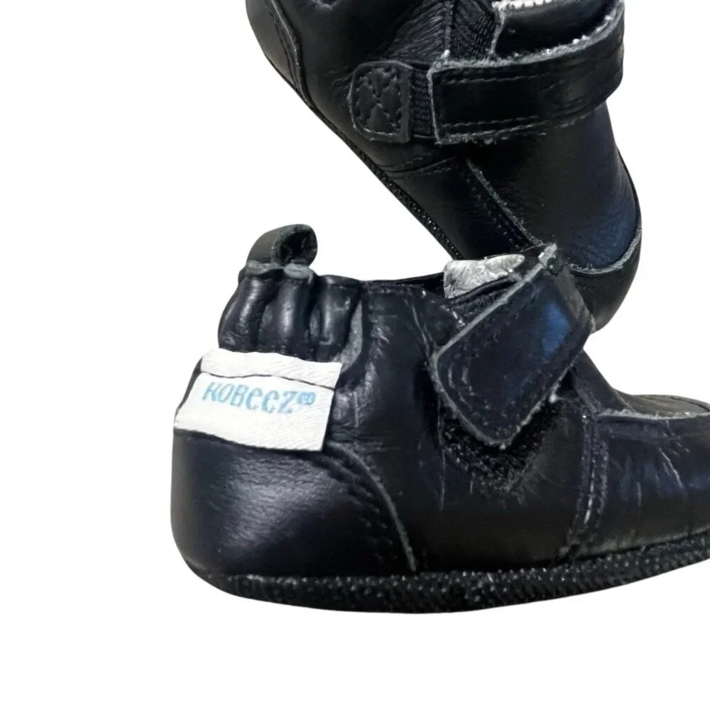 Robeez infant black